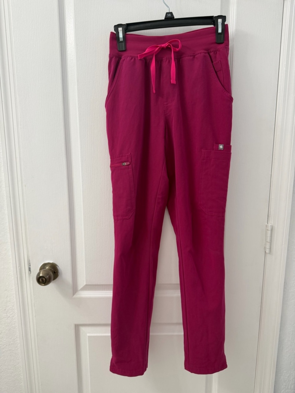 Figs High Waisted Yola Scrub Pants (Size  XXS) - Picture 2 of 8